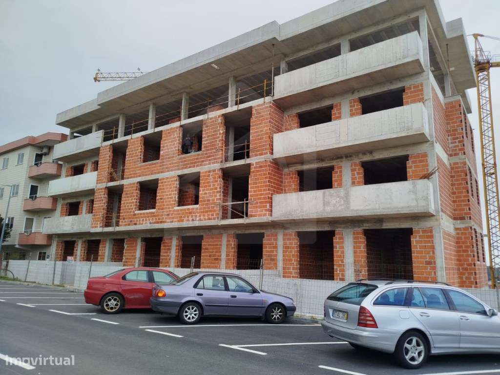 Apartamento T3 com varanda em Oliveira de Azeméis-6