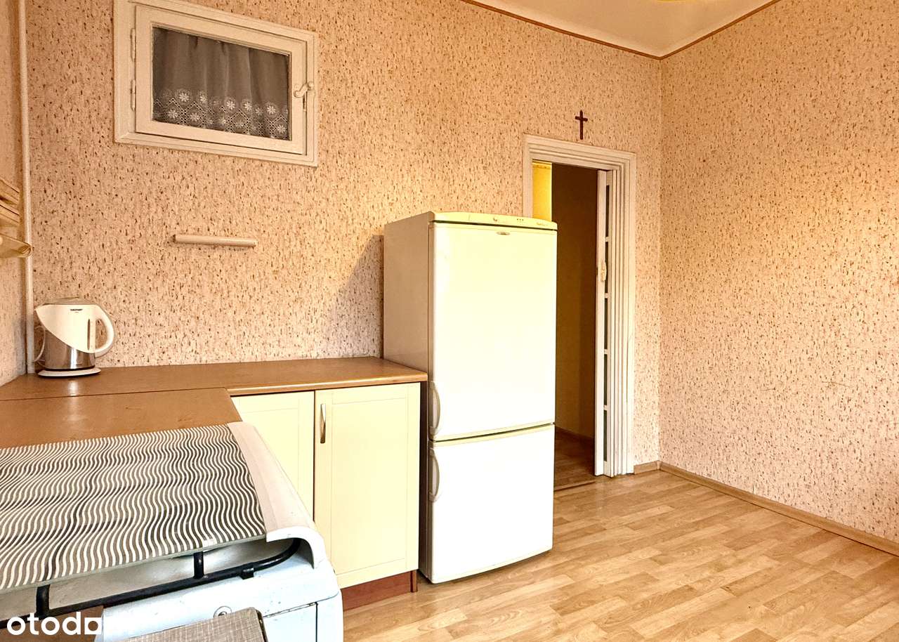 2 pokoje - Stroszek - Pierwsze piętro - Duża kuchnia-4