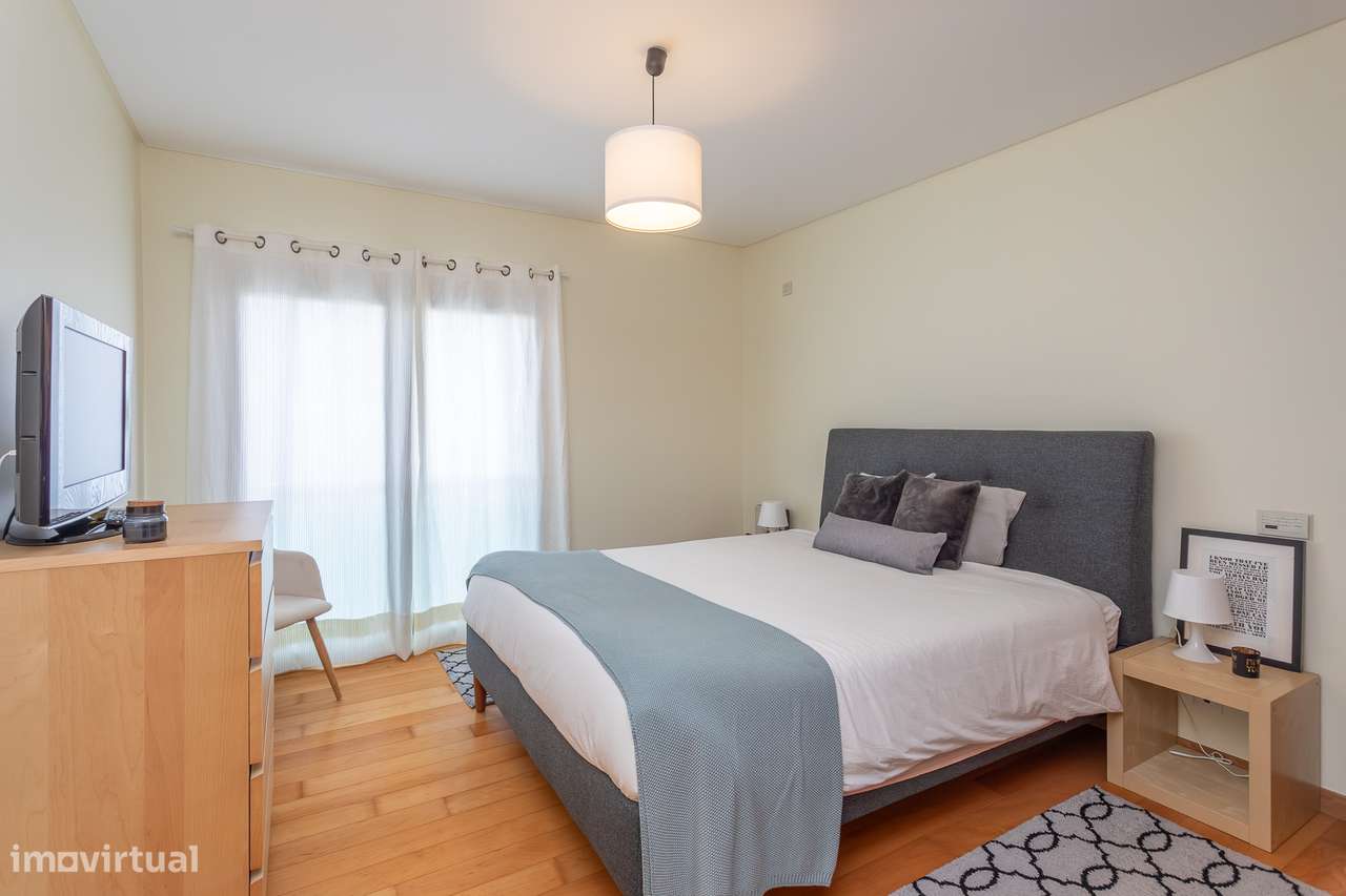 Apartamento T3 em Condomínio Privado – Abrunheira-7