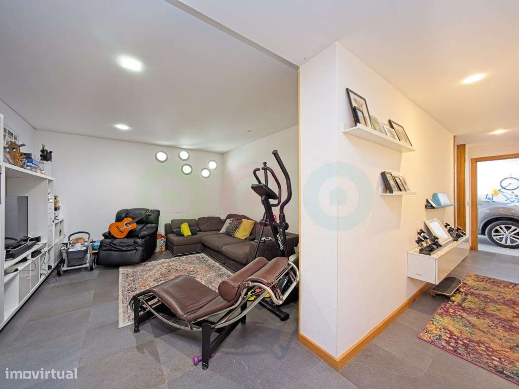 Moradia T3 em Vale S. Cosme- Piscina e jardim privativo-47