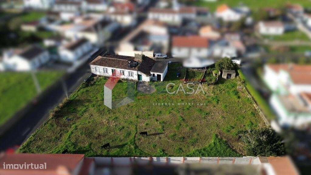 Conjunto de dois prédios urbanos com elevado potencial – Venda exclusi-12