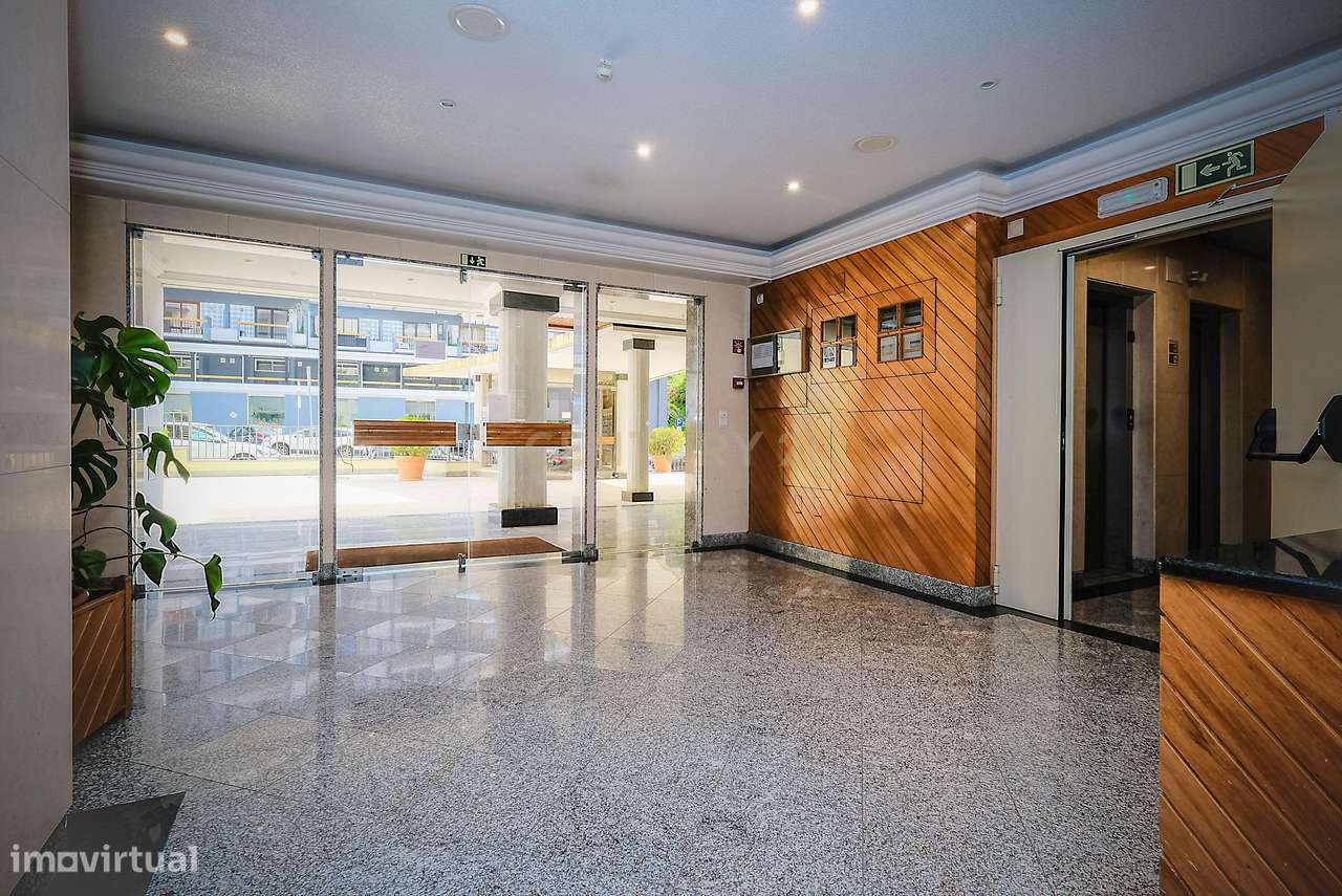 Apartamento T3 em Condomínio Privado no Estoril-28