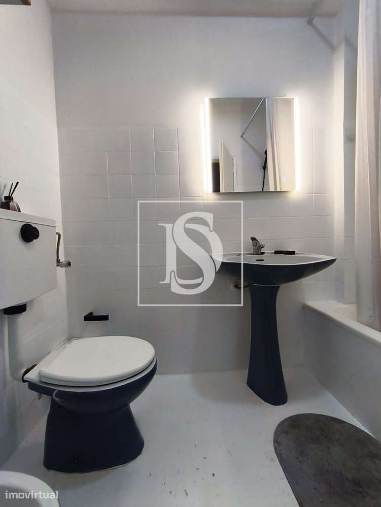 Apartamento T2 + 3 Azurém-11