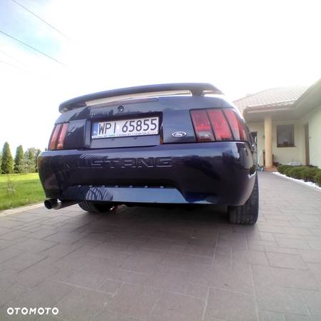 Ford Mustang - 5