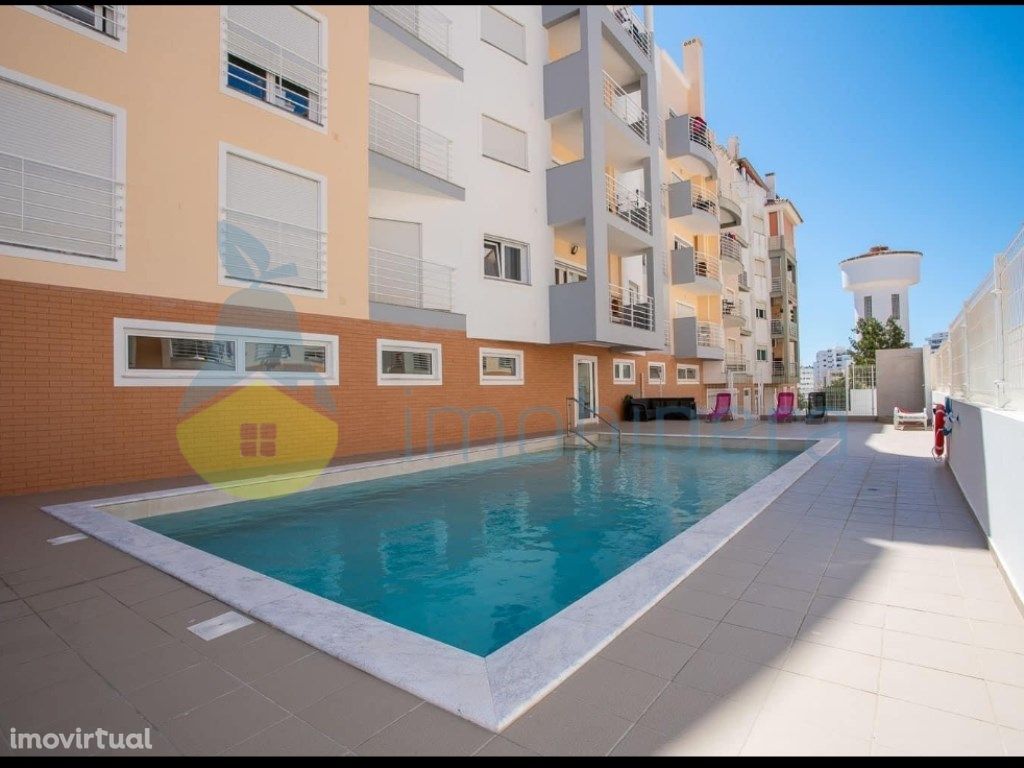 Apartamento T1 condomínio com piscina