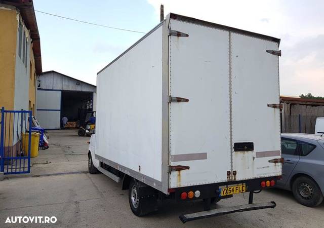 Cub lungime 4.26m latime 2.17m inaltime 2.37m Iveco Daily - 2