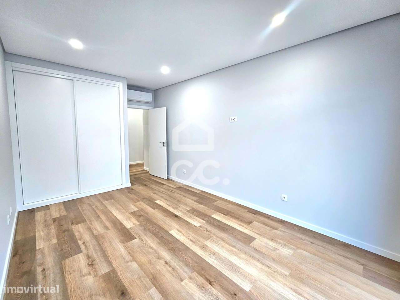 Moradia T3 Nova- Térrea-28