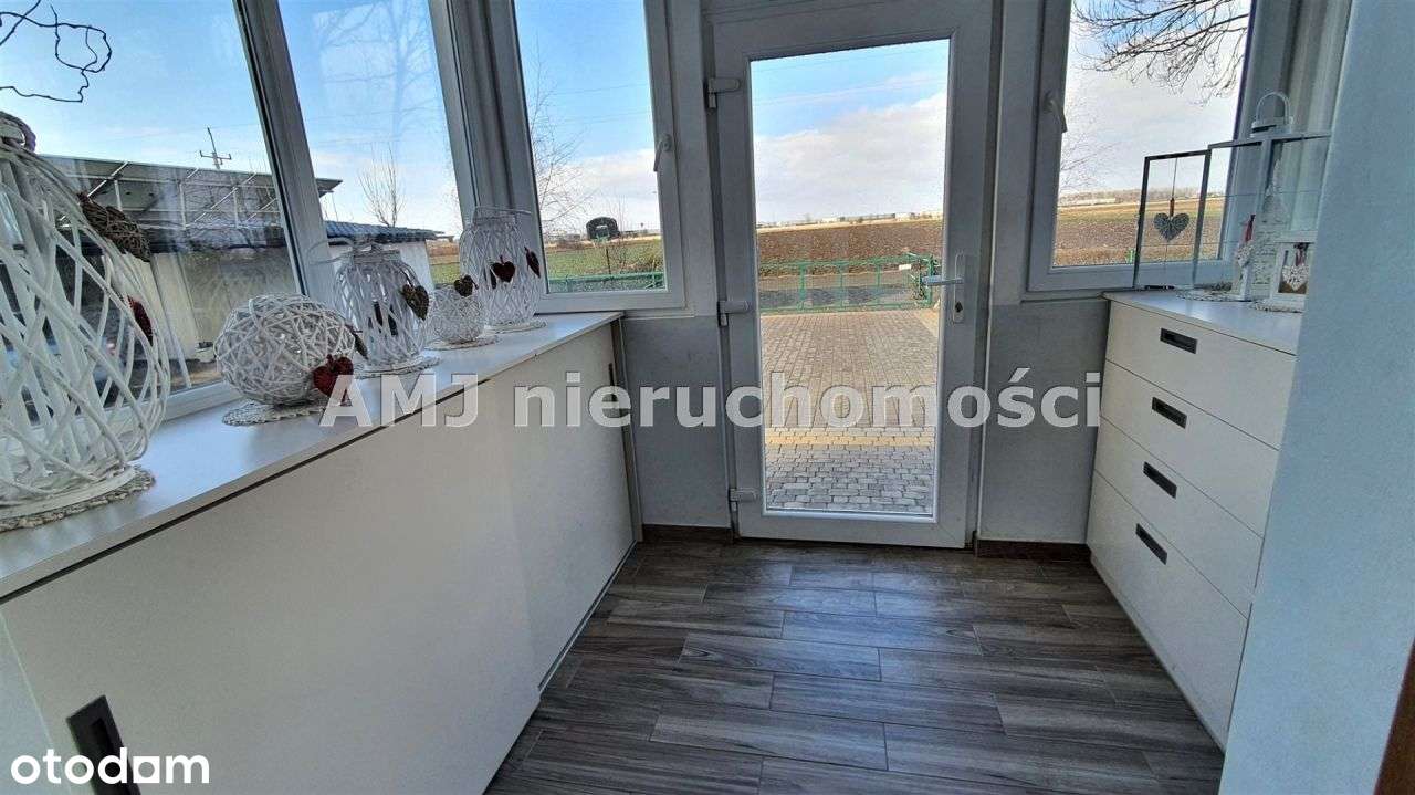 Funkcjonalny, wolnostojący dom w Milejowicach-9