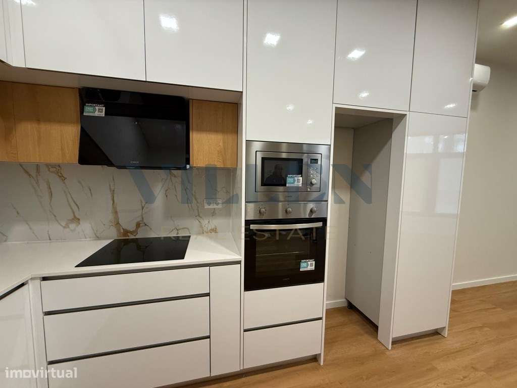 Apartamento T2 com Entrada Privativa e Garagem na Maia-5