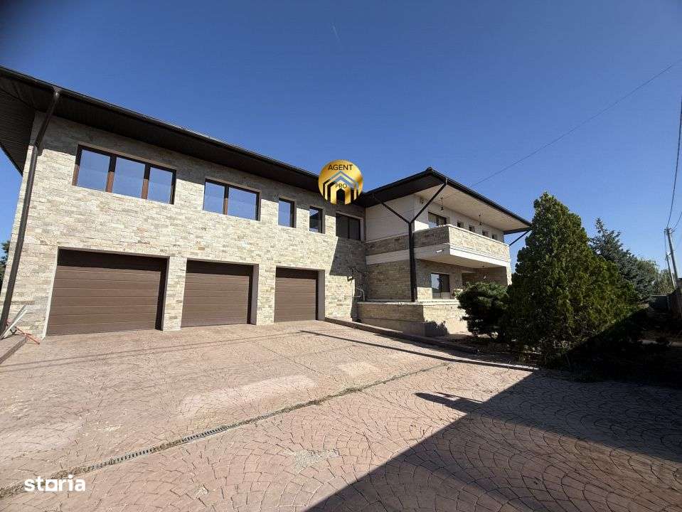 Vila spectaculoasa cu 2.000 mp curte verde, piscina si 800 mp utili - Imagine principală: 1/15