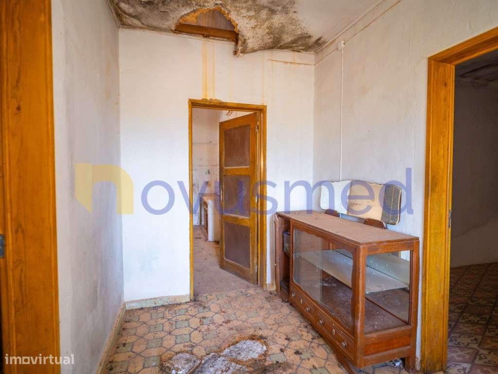 Casa com Projeto Aprovado para Moradia T3 com Piscina | Poço Barret...-11