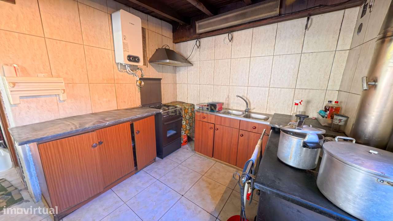 Edifício para Recuperação em Viseu - Oportunidade Única-7