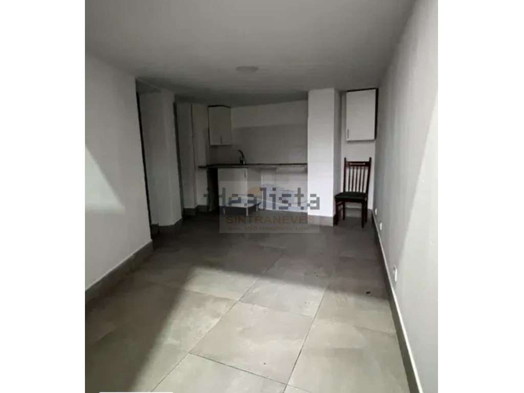 Armazém Remodelado com Rentabilidade | - Grande imagem: 2/23