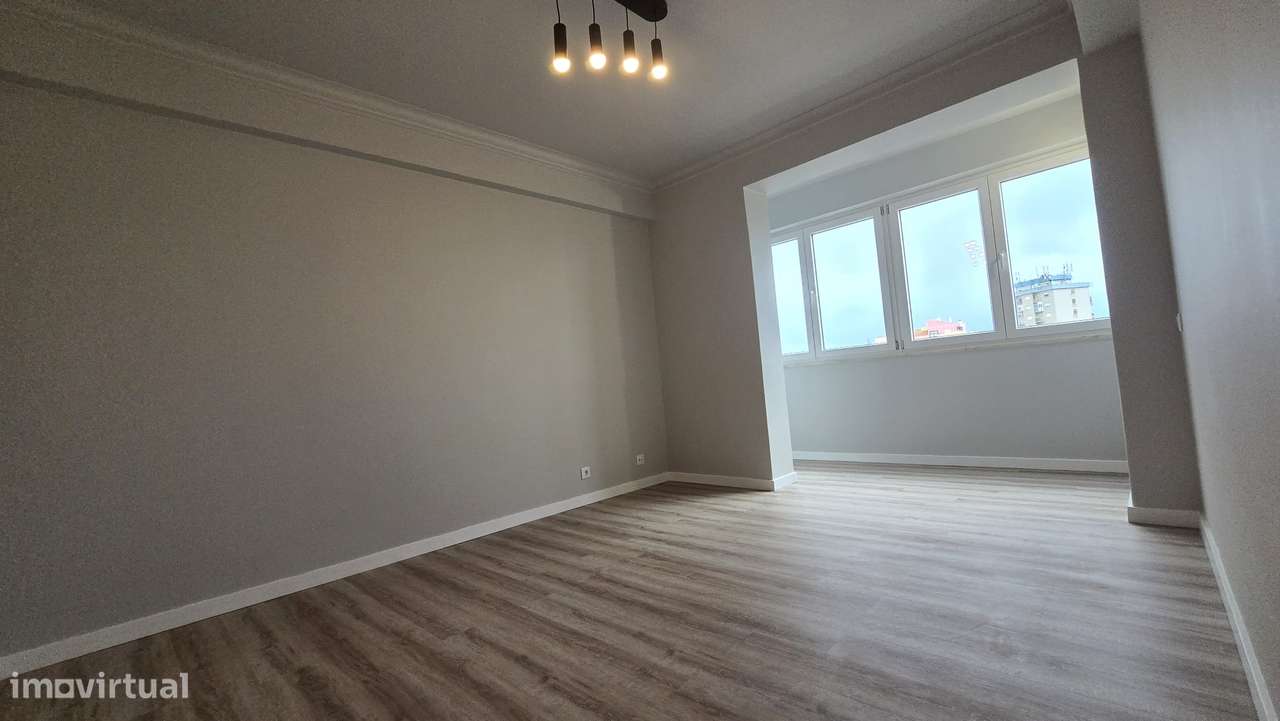 T2 Remodelado no Coração de Setúbal – Onde a Vida Tem Mais Cor-14