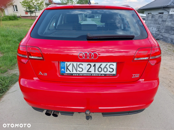 Audi A3 2.0 TDI Sportback DPF quattro Attraction - 9