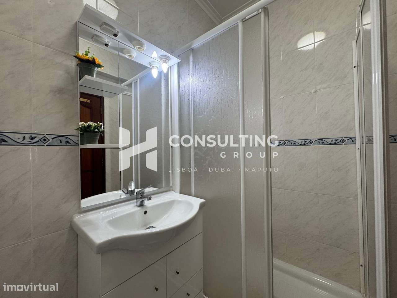 Apartamento T2 Venda em Mina de Água,Amadora-19