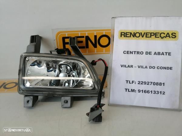 Farol Nevoeiro Dto Mazda 323 F (5 Portas) - 1