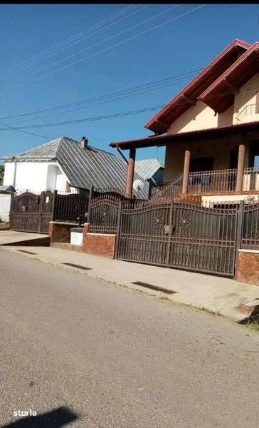 vand casa in ghindaoani - Imagine principală: 4/6