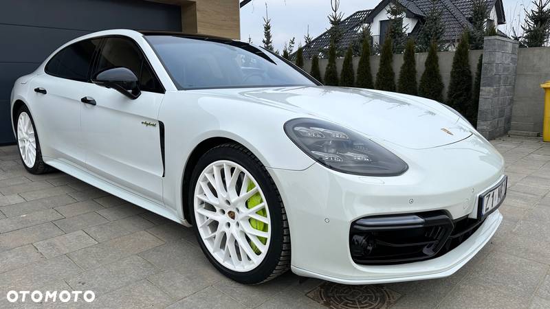 Porsche Panamera - 3