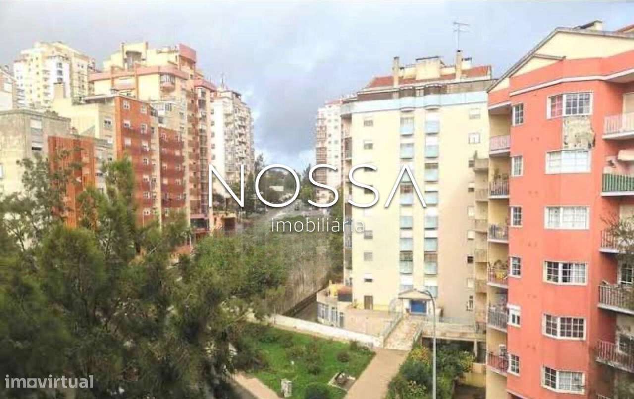 Apartamento T2 na Tapada das Mercês – Centralidade, Conforto e Exce...-24