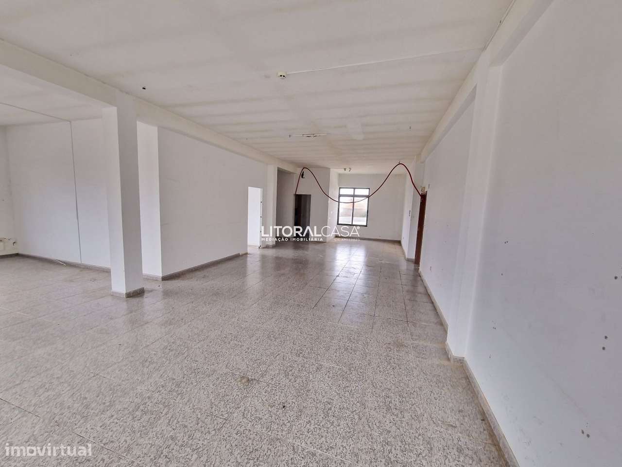 Loja | Escritório na Avenida Europa - Arrendamento - Grande imagem: 3/14