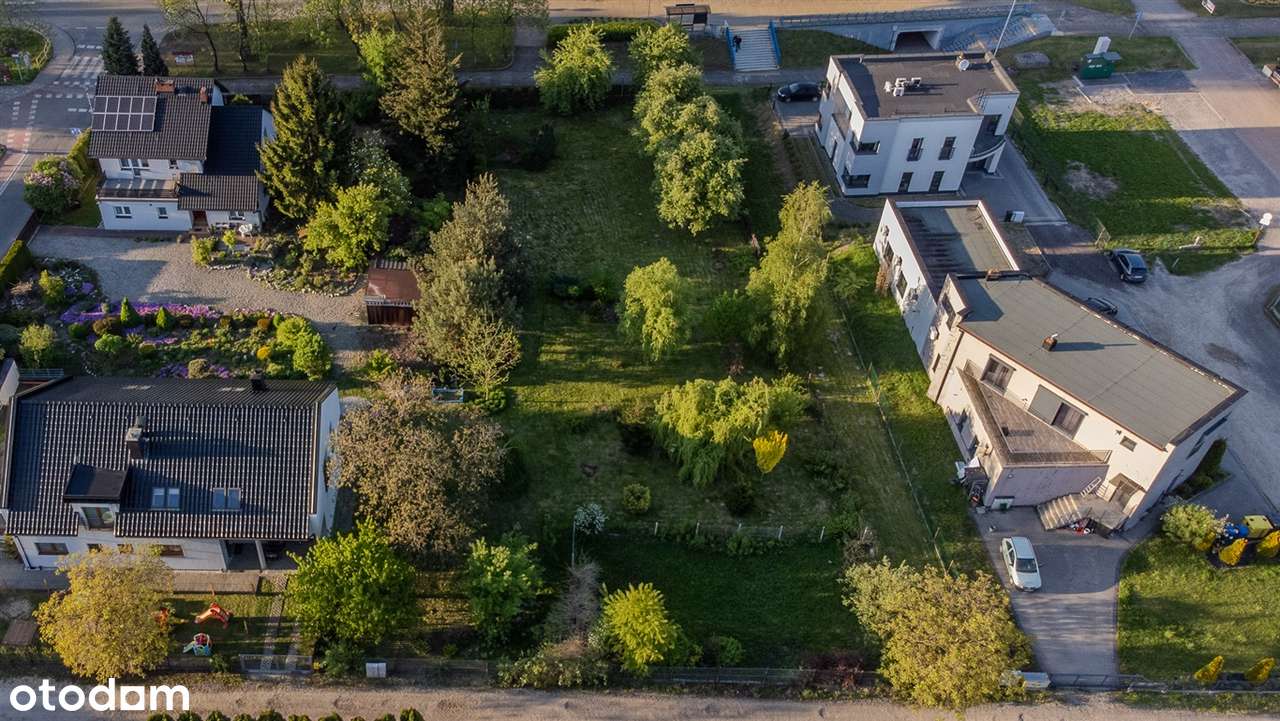 Atrakcyjna działka w Bieruniu Nowym – 1860 m², media na działce - Pełny obrazek: 2/9