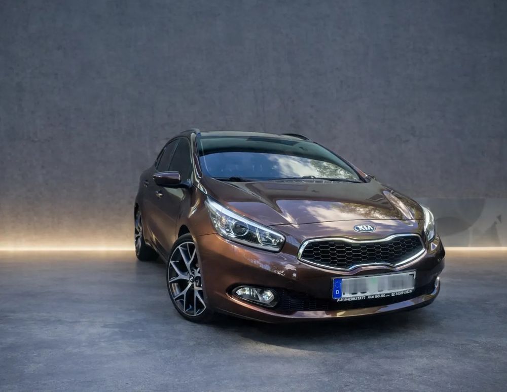Kia Ceed II 1.4 CVVT Dream Team Edition 2013
