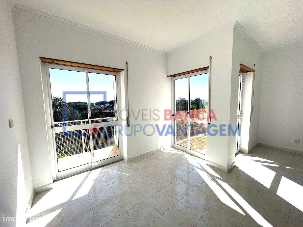 Apartamento T4 situado na Sobreda, Charneca da Caparica - Grande imagem: 3/27