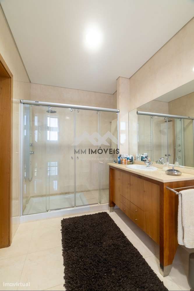 Moradia T6 | Braga | Isolada | Piscina | 1 000m2 | Terraço | Jardim |-35