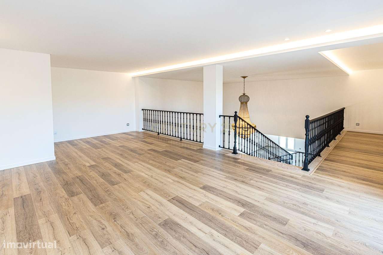 Moradia T6 de Luxo - 924 m² - Piscina -  São Pedro da Cadeira - Nova-36
