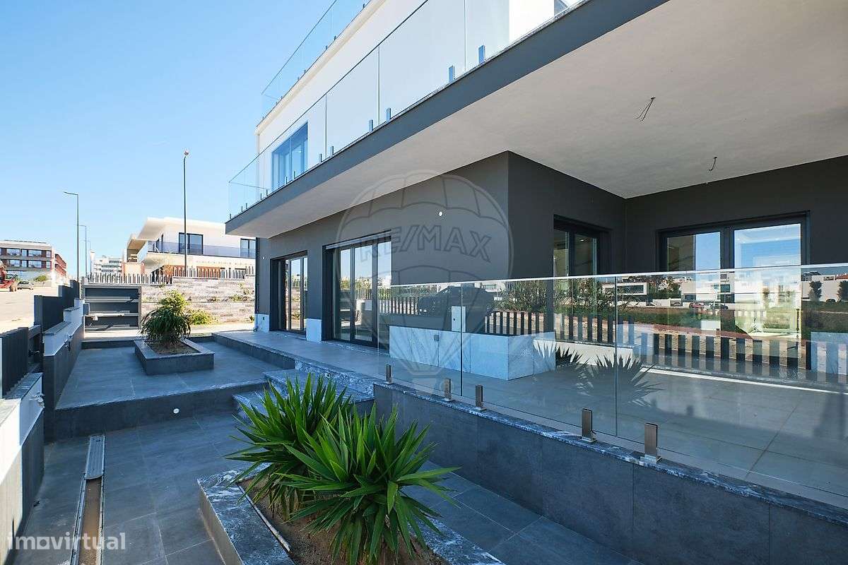 Moradia T4 para venda-46