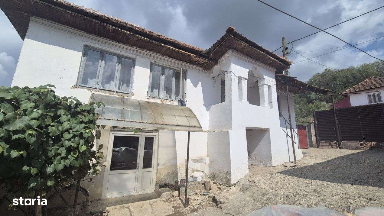 Vanzare casa traditionala in Bengesti-Ciocadia, str. Linia Mare - Imagine principală: 1/10