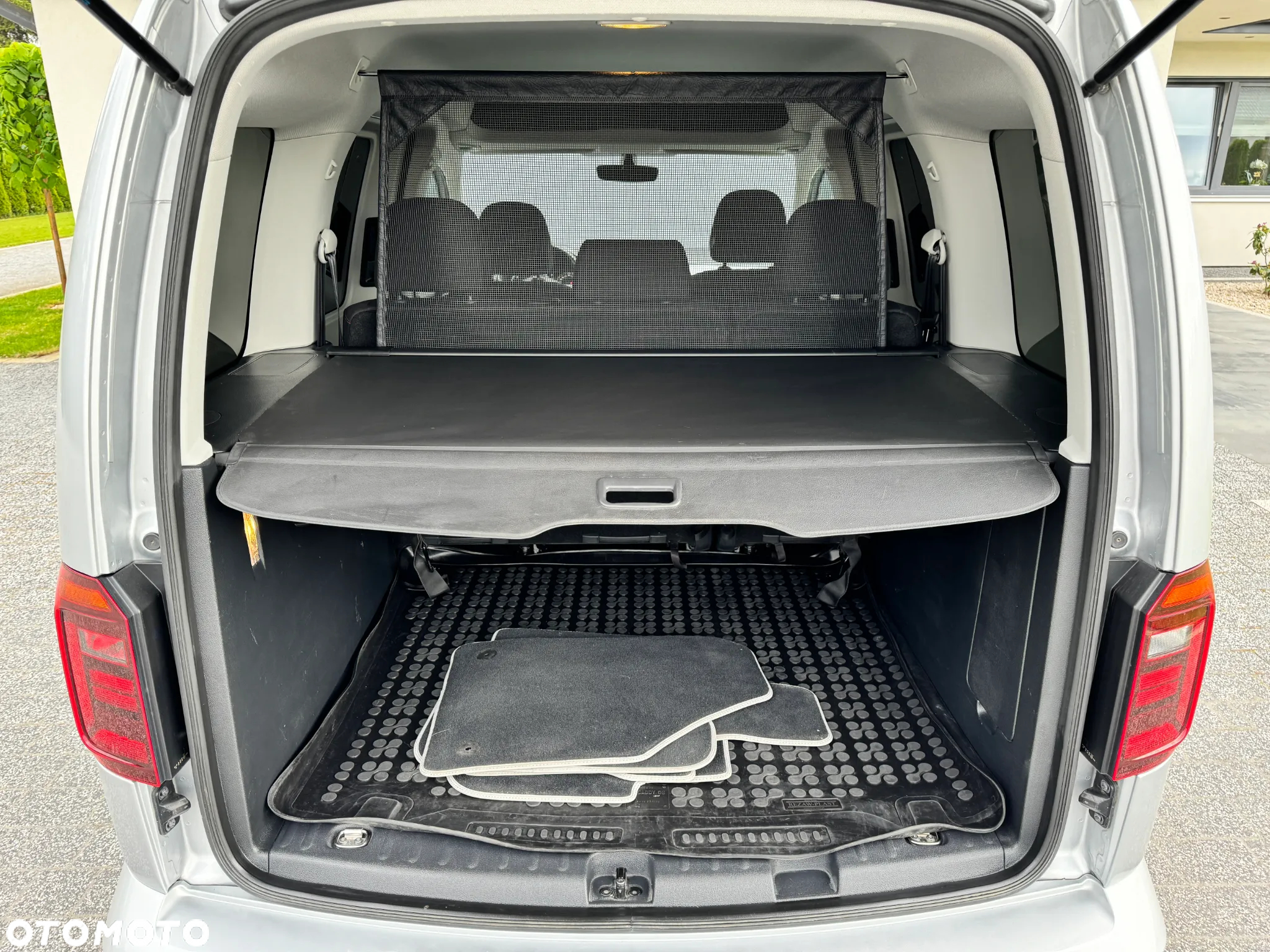Volkswagen Caddy 2.0 TDI Comfortline DSG - 10