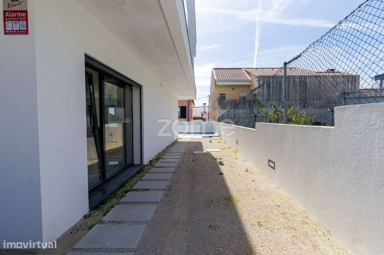 Moradia T3 Famões-38