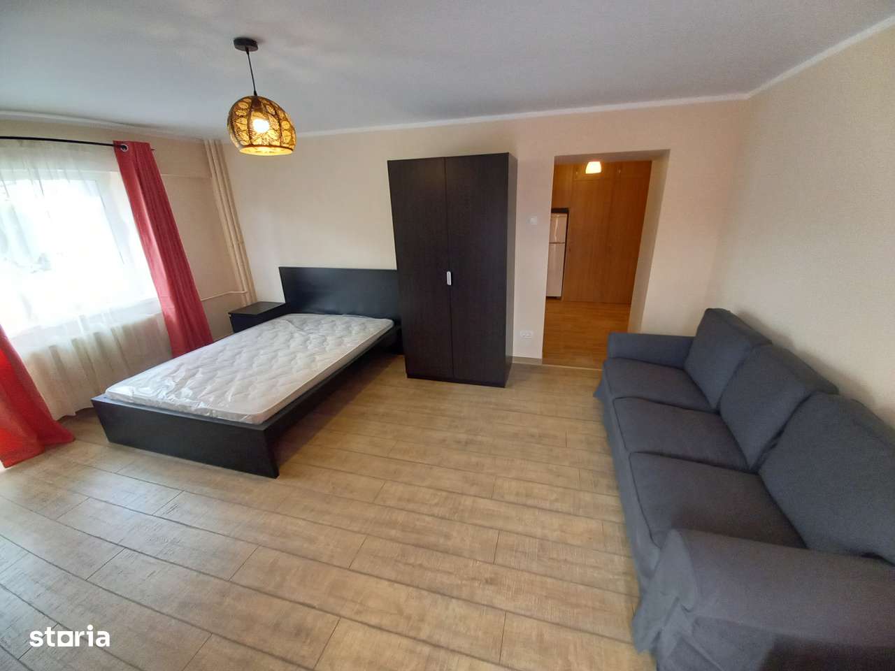 Bulevard Unirii str Traian, Studio 45mp, Decomandat, AC, Renovat Total - Imagine principală: 3/10