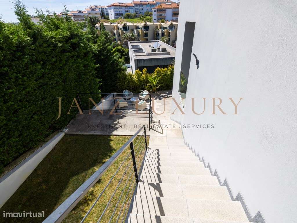 Moradia T4 Contemporânea com Vista Mar Total e Rooftop | Paço de Arcos-51