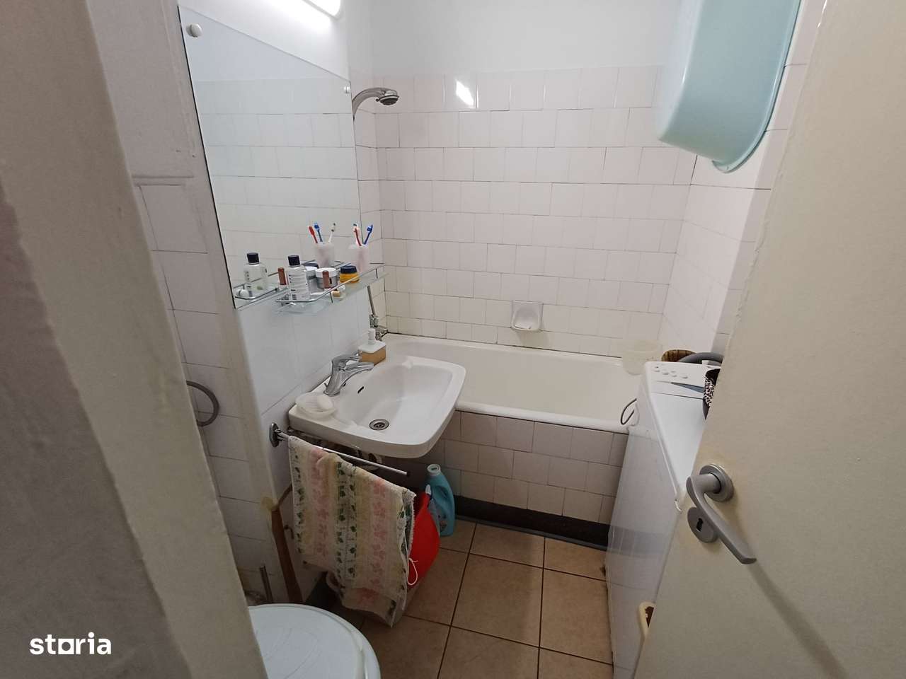 Unirii, zona Casa Vacantei, 3 camere, etaj 2 - Imagine principală: 5/6