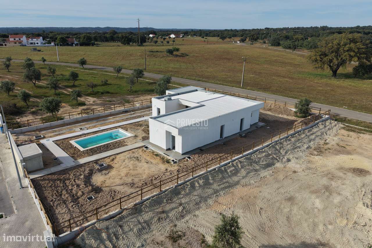 Moradia T3 Chave na Mão Junto à Barragem de Montargil-10