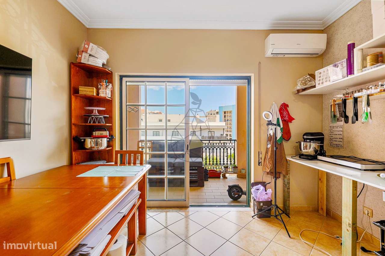 Apartamento T1+3 com Vista Mar do terraço em Quarteira-20
