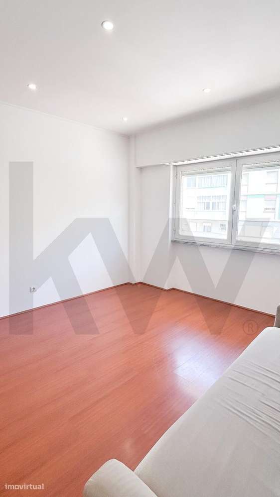 T1 REMODELADO, NAS PATAMEIRAS- ODIVELAS- EXCELENTE  PARA HABITAÇÃO PRÓ-8