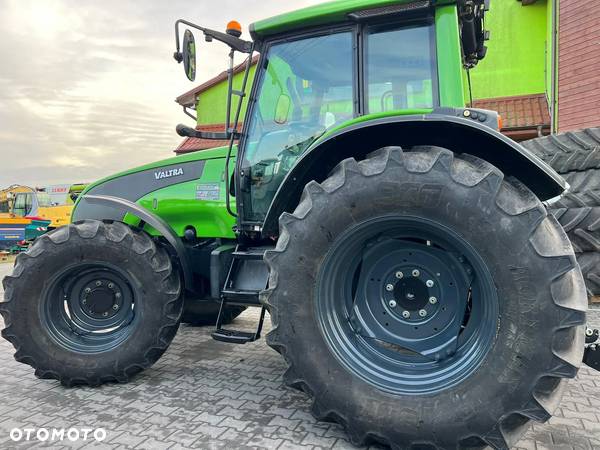 Valtra T 121 HITECH MECHANICZNA BIEGI PELZAJACE  VALMET - 17