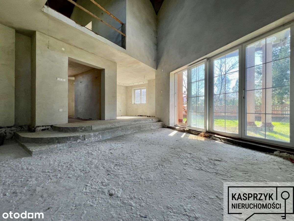 Działka z domem do wykończenia w Besku.-6