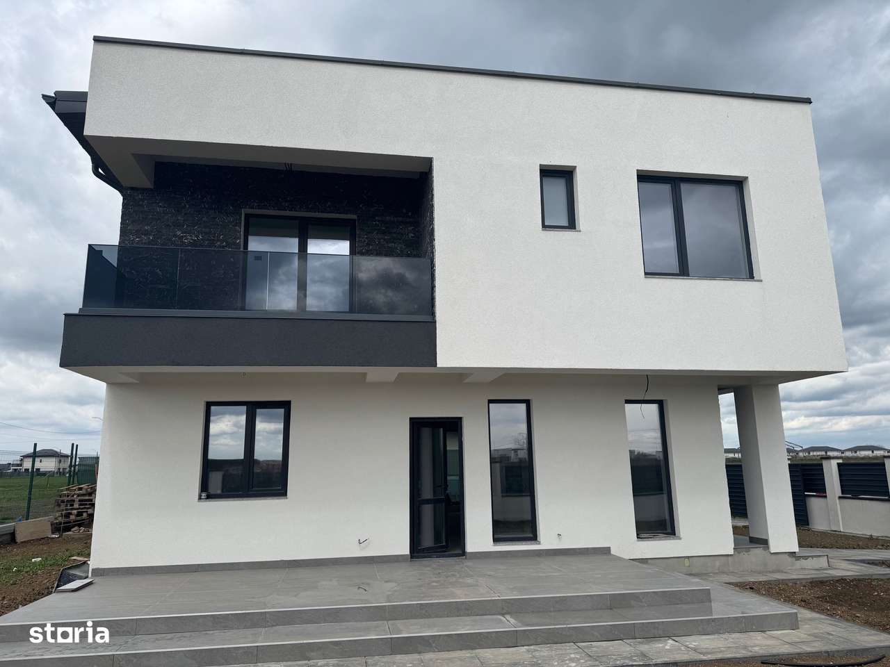 Vila Tunari MODERNA si spatioasa teren 500m, TOATE UTILITATILE - Imagine principală: 1/12