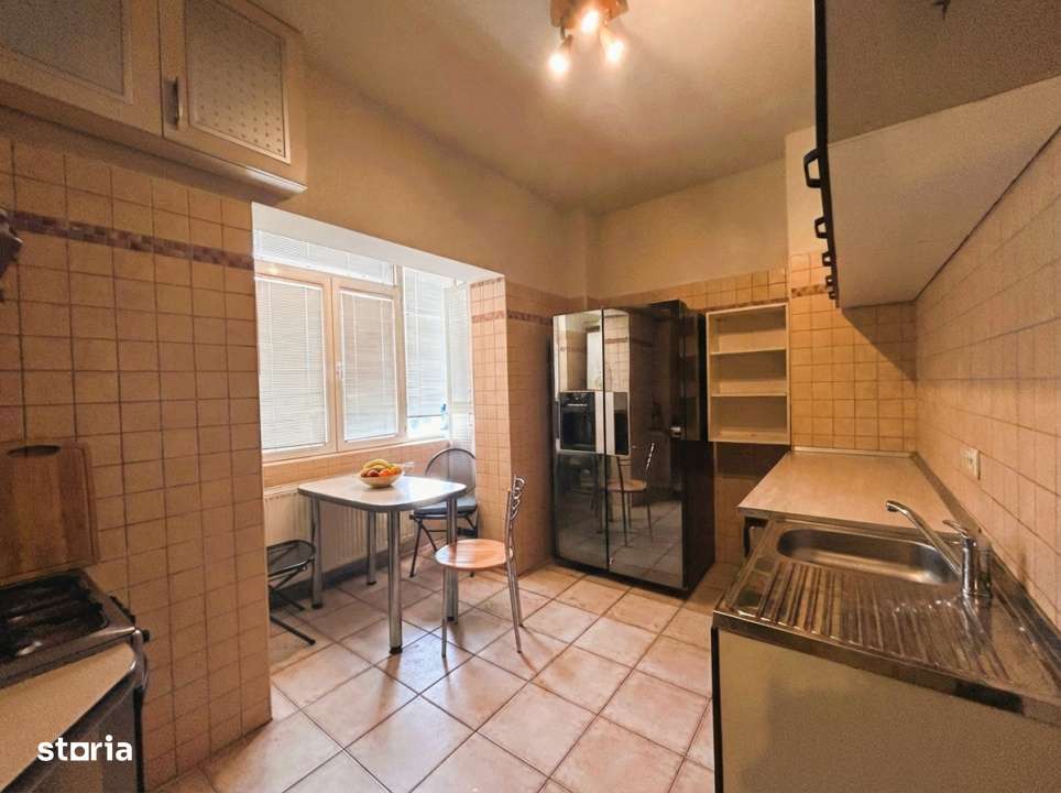 Vand apartament boem, intr-un bloc ca un refren-17