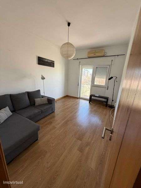 Arrendamento de apartamento T1 na Rua Bartolomeu Dias, Barreiro - Grande imagem: 4/9