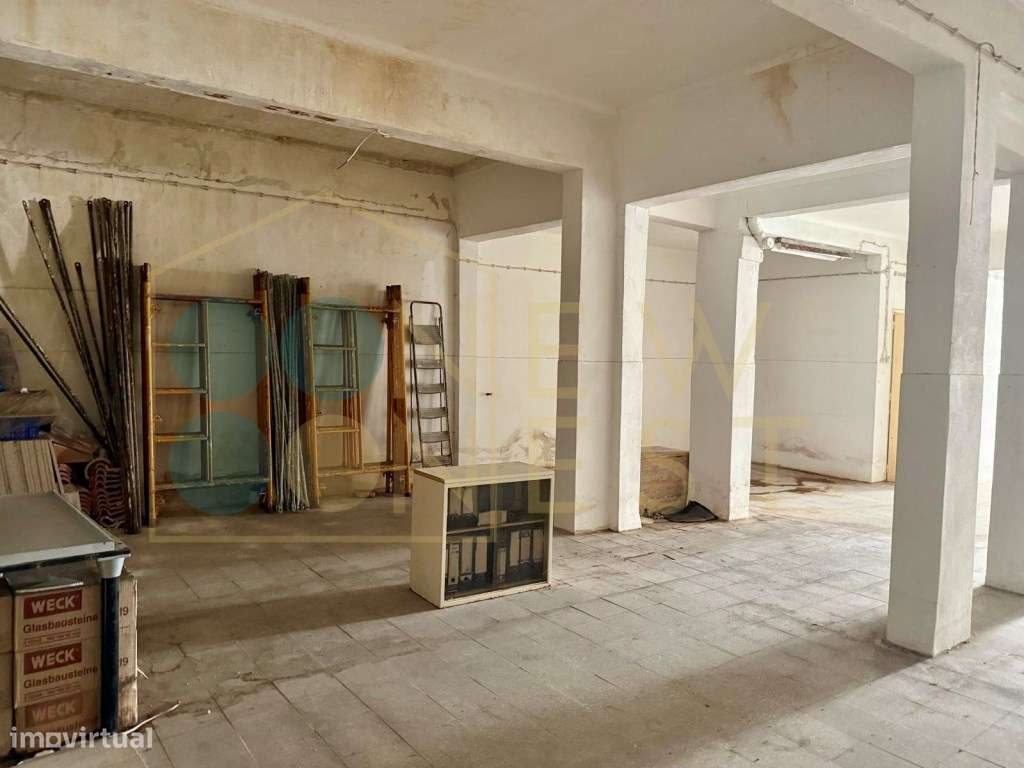 Garagem / Armazém na Camarinha com casa de banho | Setúbal-7