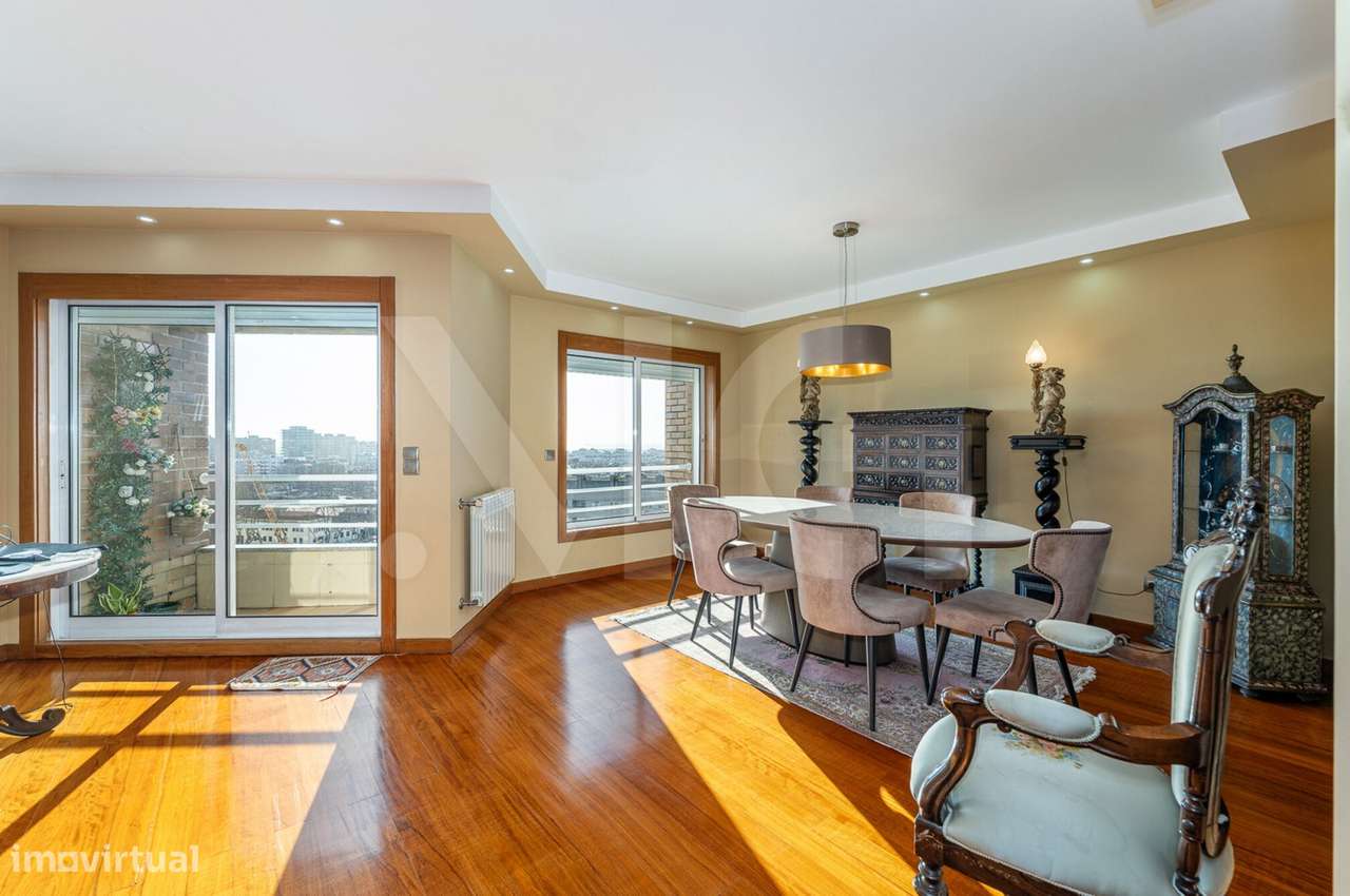 T3 Centro Matosinhos,Condomínio fechado,com varandas, garagem,arrumos-10