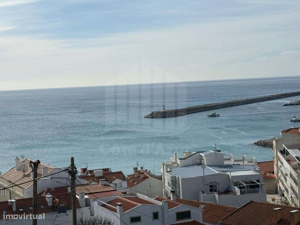 Apartamento T2 com Vista Mar no Centro de Sesimbra-13