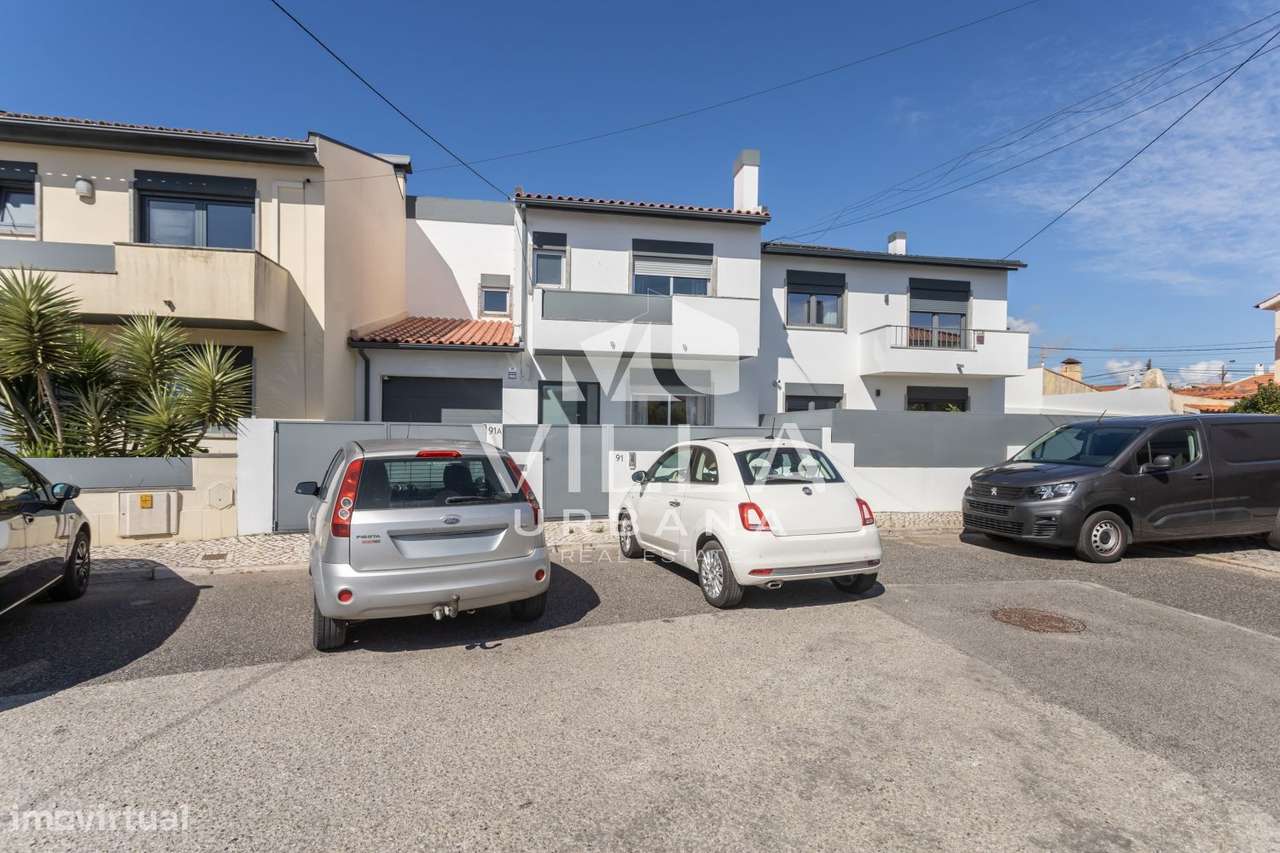 Moradia T3 com Excelentes Áreas, Garagem e Espaço Exterior em Alcabi-1