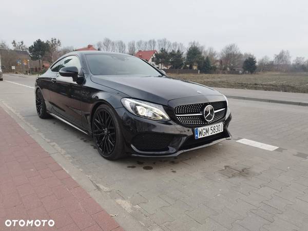 Mercedes-Benz Klasa C 200 Coupe 9G-TRONIC AMG Line - 4